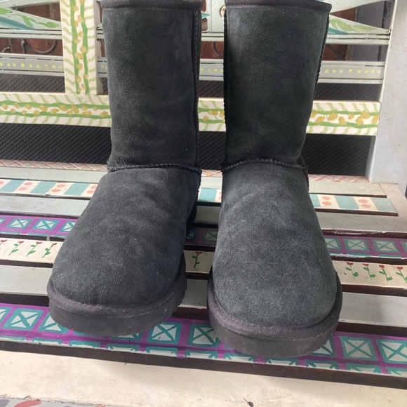 UGG Classic Short 5825 Black Suede Sheepskin Boots Sz 11 - Picture 2 of 10